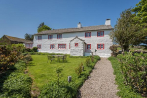 Carhullan Farmhouse - With Hot Tub & Dog-friendly